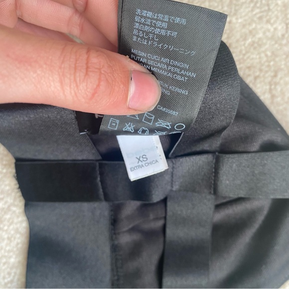 Bebe Black Crop Top NWOT - Picture 4 of 4